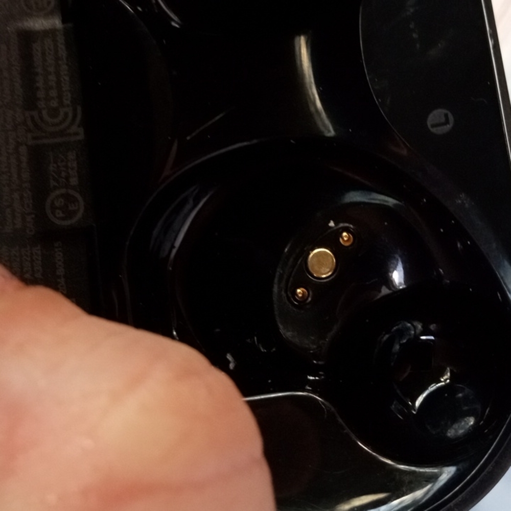 Bluetooth wireless earbuds - Picture 2 of 7